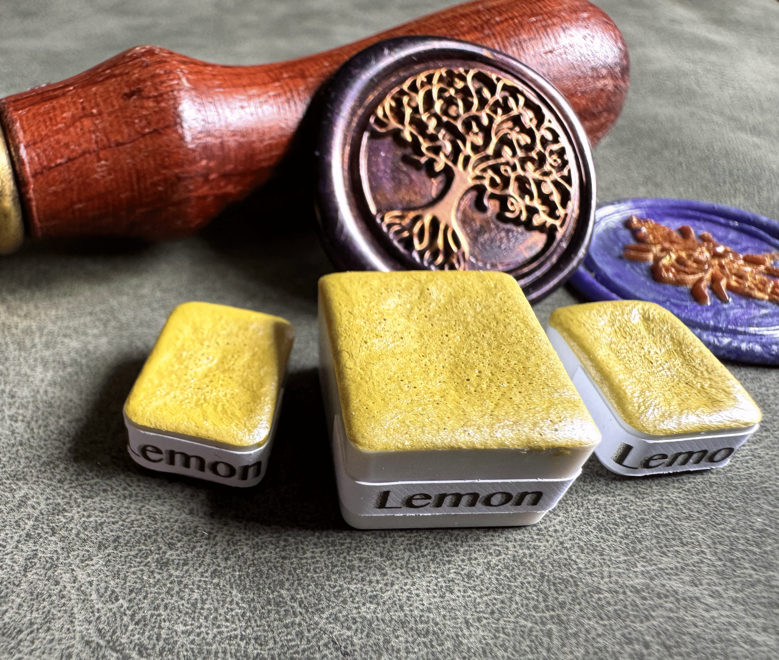 Aquarellfarbe „Lemon“ halber Napf und mini Napf