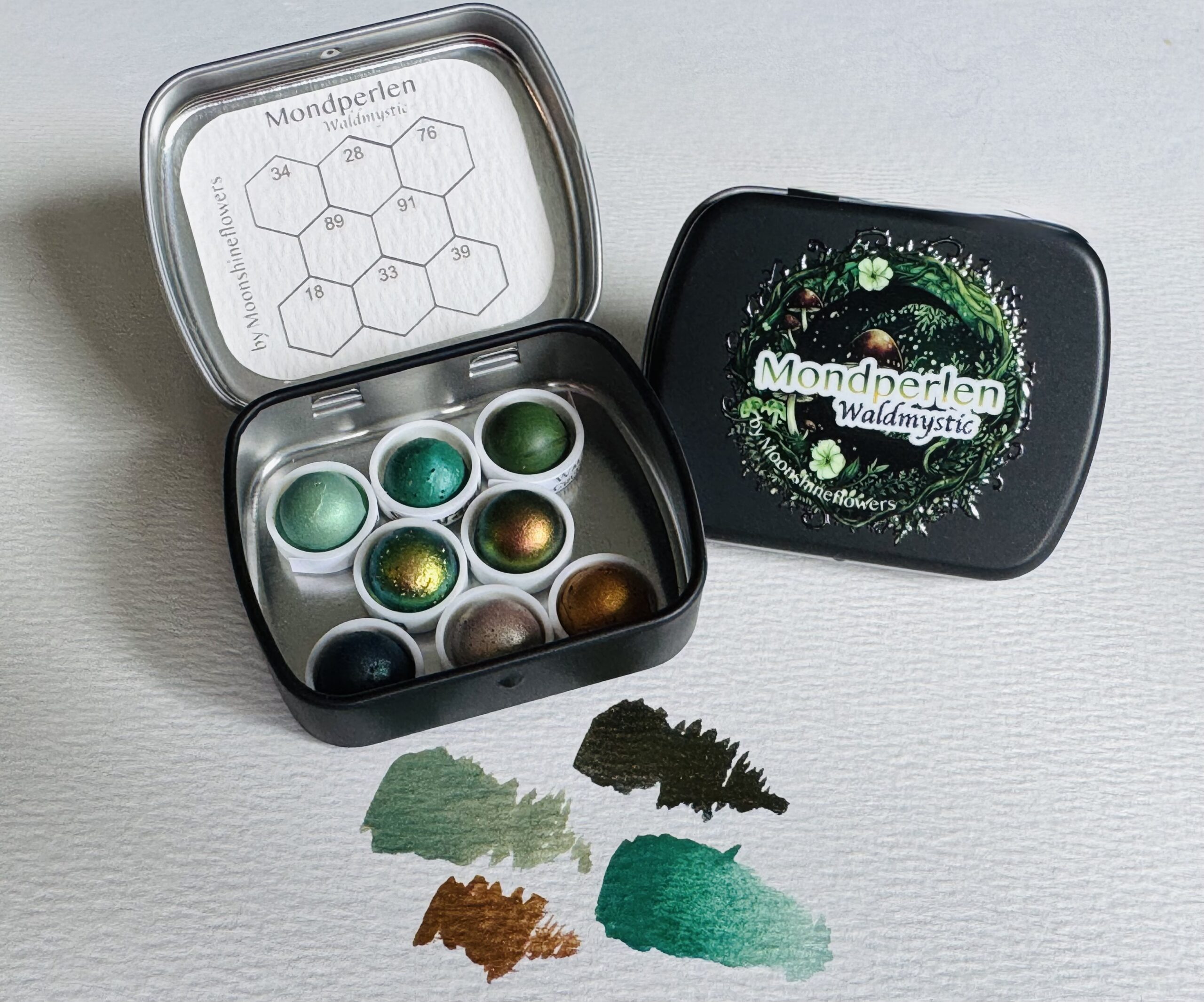 Handgemachte Aquarellfarben „Mondperlen Waldmystic“ magnetisch, Glitzer, runde Näpfchen 0,5 ml, 8 Farben
